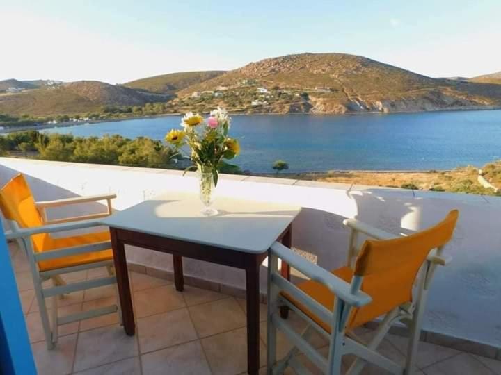 Glaros Studios Agriolivadi Patmos Skala  Luaran gambar